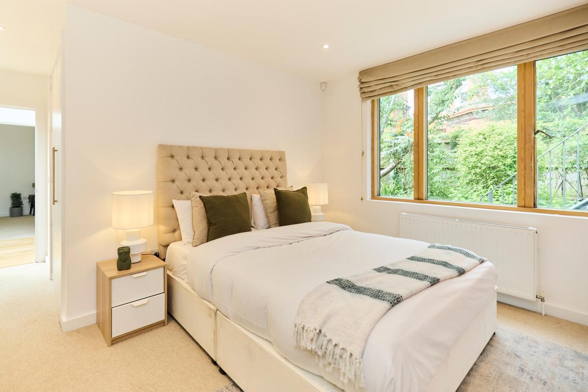 런던 The Putney Wonder - Dazzling 3Bdr Flat With Garden 아파트 외부 사진